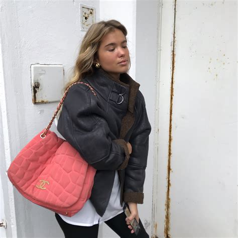 channel pink bag - matilda djerf pink chanel bag.